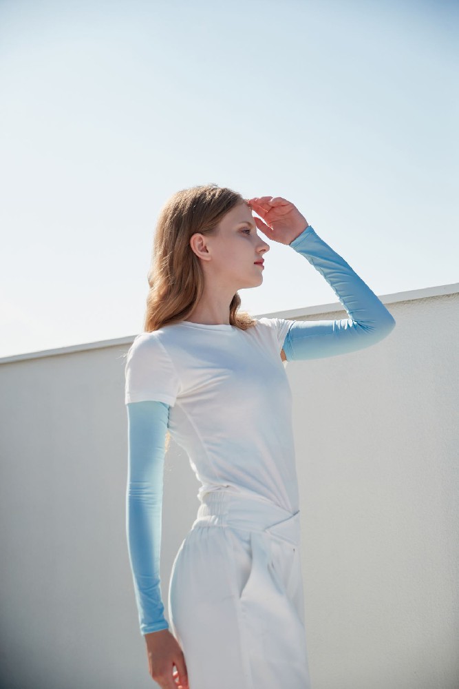 BREATHABLE COMFORTABLE SLEEVES